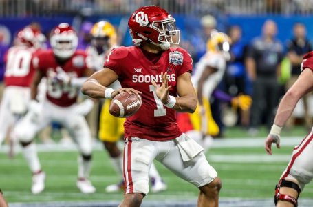 SOURCE SPORTS: Philadelphia Eagles Draft Oklahoma Sooners QB Jalen Hurts in Second Round