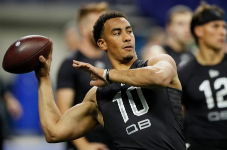 SOURCE SPORTS: Green Bay Packers Trade Up to Draft Utah State QB Jordan Love